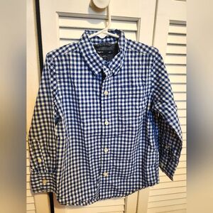 Like New GAP Boys checkers white and blue button-down long sleeve shirt. Size XS